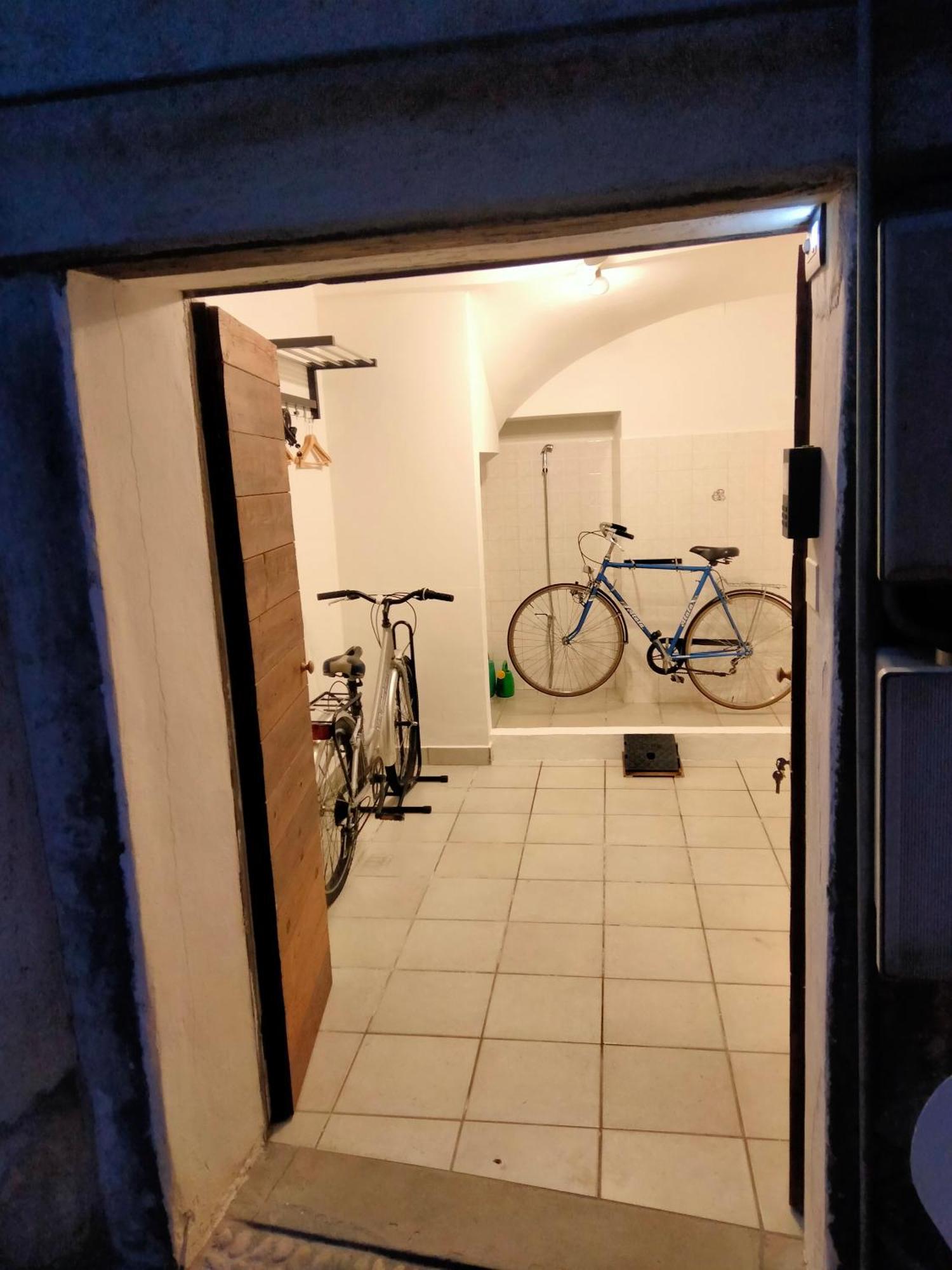 Casa Storta - Cycle Garage Con Biciclette Vila Pisogne Exterior foto